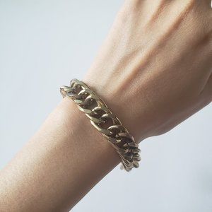 Thick Gold Tone Chain Bracelet